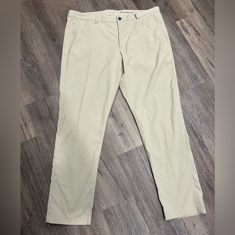 Tommy Bahama Light Tan Khaki Pants